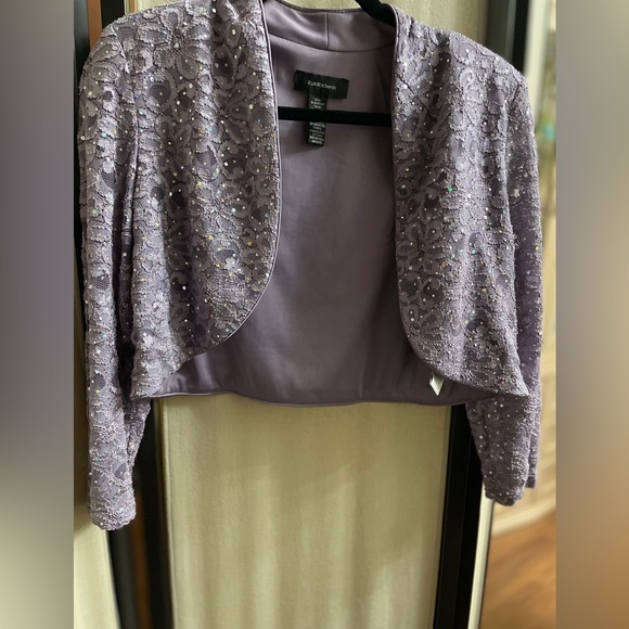 R & M Richard’s Size 14 Two Piece Lilac dress and short jacket with sequins. - Picture 11 of 15